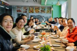 歲末不覺(jué)寒 冬至?xí)r光暖 丨洛陽(yáng)正大組織開(kāi)展“迎冬至、包餃子”文化活動(dòng)